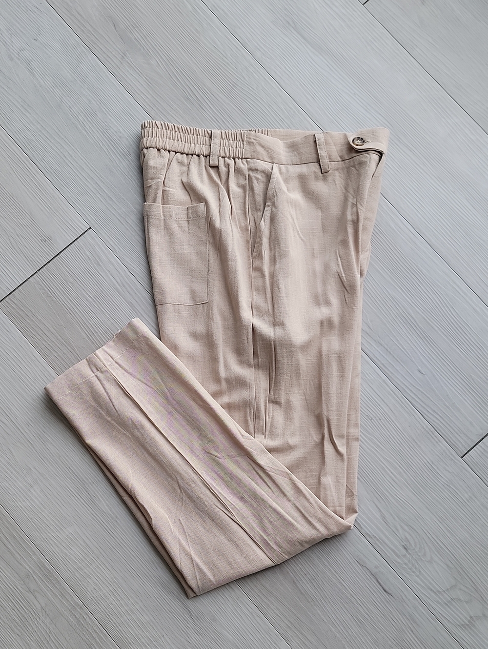 Men's Relaxed Fit Beige Dress Pants